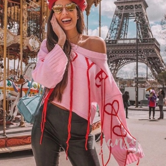 RESTOCKED! 5⭐️ BESTSELLER Heartbreaker Sweater - Picture 2 of 4